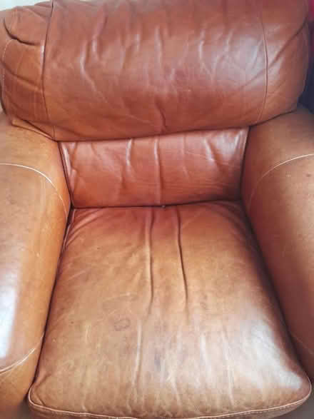 Photo of free Brown Leather sofa (Upper Norwood, London SE19) #4