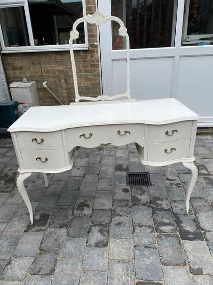 Photo of free Vintage Dressing Table (Matlock DE4) #2