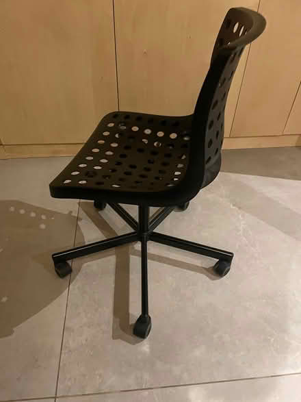 Photo of free Desk chair (AL1) #2