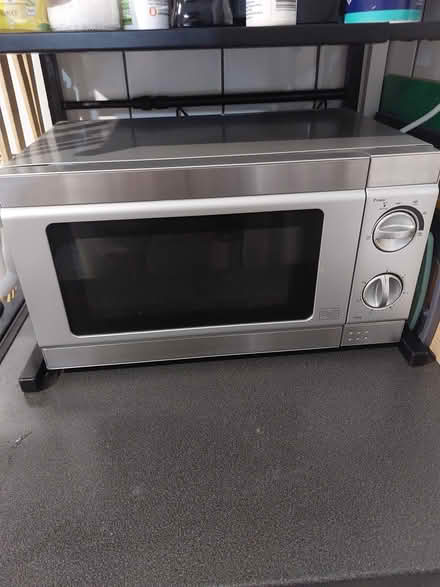 Photo of free Manual microwave (Mitcham CR4) #1