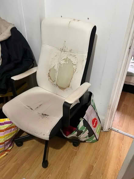 Photo of free Chair (NW10) #1