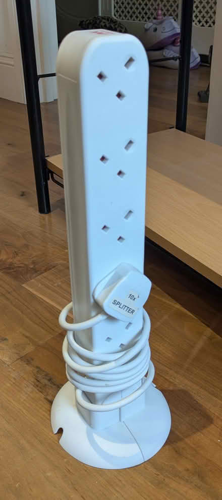 Photo of free 10-way vertical extension cable (Hammersmith) #1