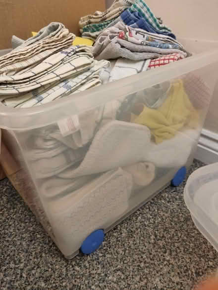 Photo of free Tea towels, oven gloves, aprons (New Barnet EN4) #2