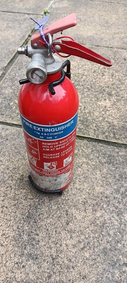 Photo of free 1kg powder fire extinguisher (Ta12 6jz) #1
