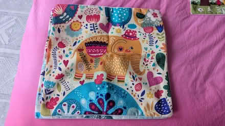 Photo of free 5 cushion covers (Willesden Green) #4