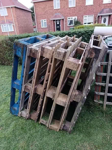 Photo of free Pallets x6 (WR9 Droitwich) #1