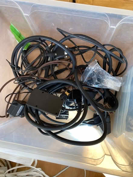 Photo of free Leads/wires/chargers etc (Bodicote OX15) #2