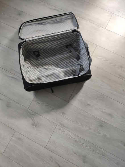 Photo of free Cabin Luggage (W7) #3