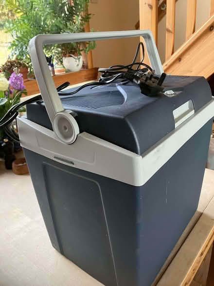 Photo of free Mobicool Mains/car charger cooler box (Roslin EH25) #1