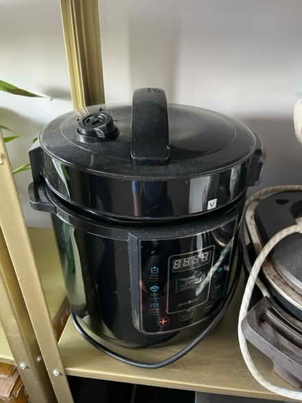 Photo of free Pressure cooker (AL15GH) #2
