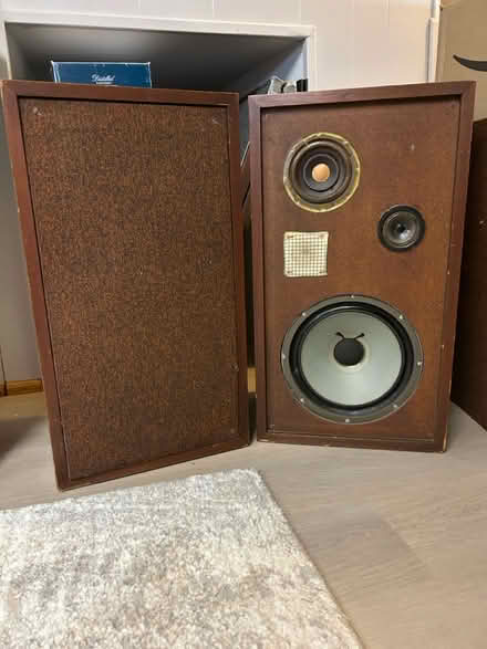 Photo of free Stereo speakers, Rectilinear brand (south elmhurst) #1