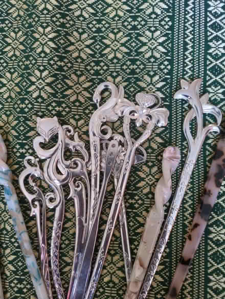 Photo of free Assortment of hair pins (SE14) #2