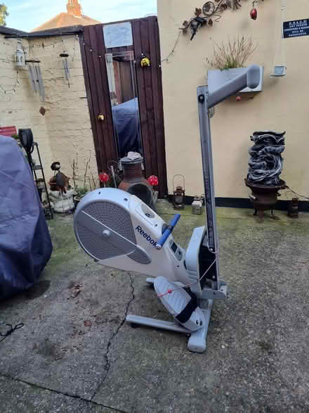 Photo of free Reebok rowing machine (DE21) #2
