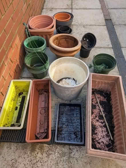 Photo of free Garden pots and planters (Overslade CV22) #1