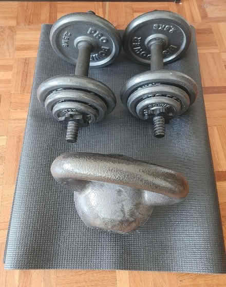 Photo of free Yoga Mat, 16kg Kettle bell, 2x8kg Dumbells (Sun In The Sands Roundabout SE3) #1