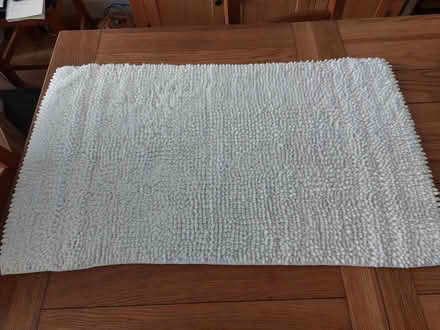 Photo of free Bath / shower mat (BA2) #1
