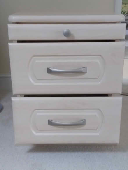 Photo of free Bed side cabinet (WR7 Inkberrow) #1