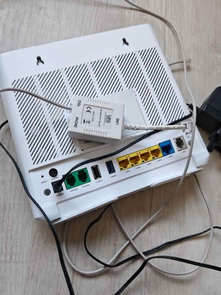 Photo of free Shell router (Al100ud) #3