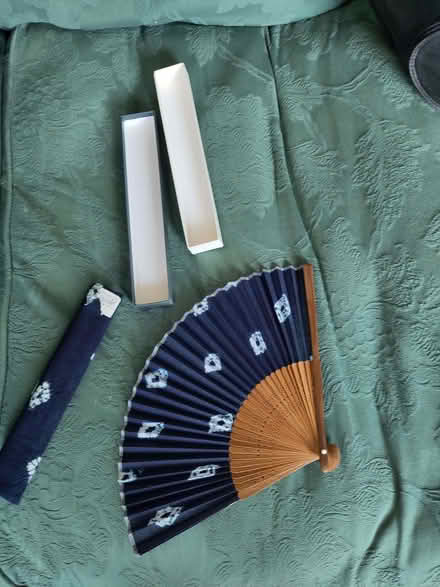 Photo of free A Japanese-style hand fan (Bolsover S44) #1