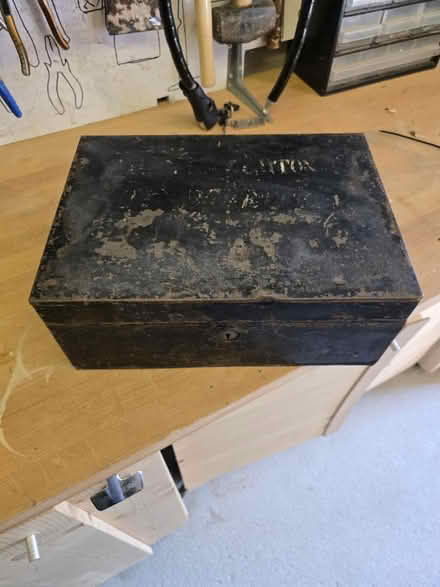 Photo of free Pre-war metal writing box (SG8) #2