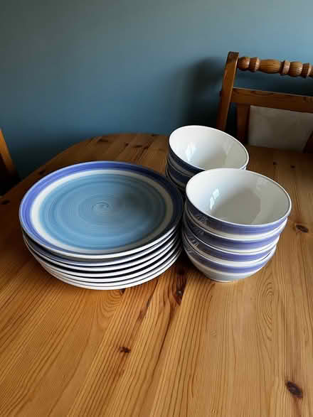 Photo of free Dinner plates & bowls (Southwater) #1