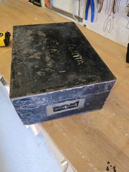 Photo of free Pre-war metal writing box (SG8) #3