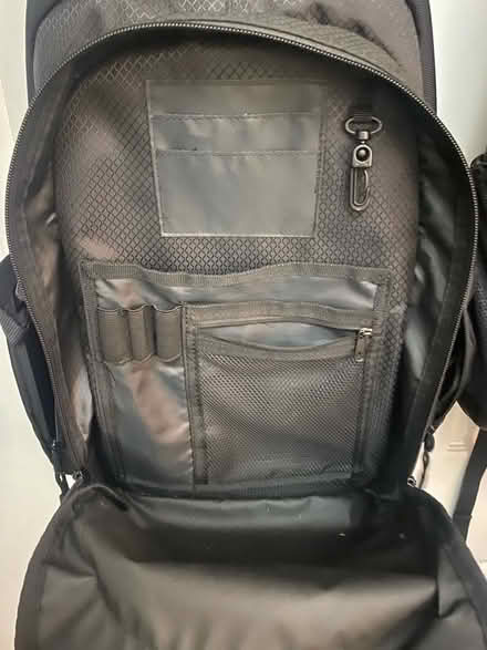 Photo of free TARGUS - Laptop rucksack (Bagshot GU19) #2