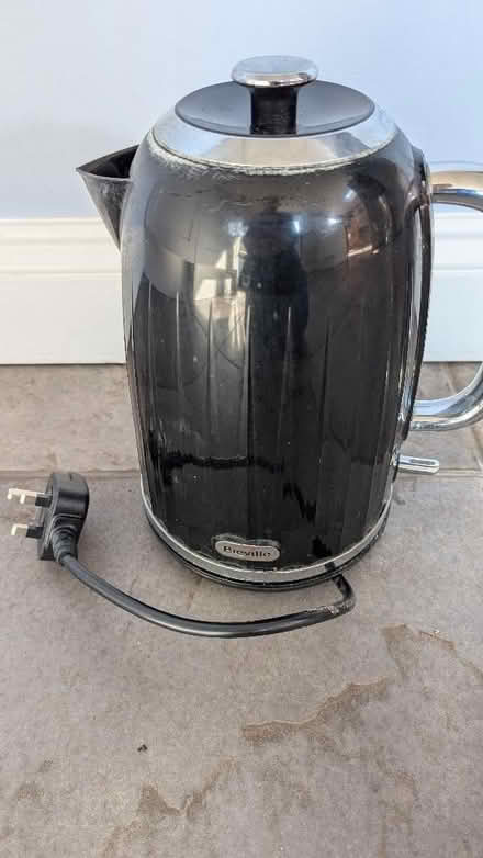 Photo of free Kettle (Old Walcot SN3) #1