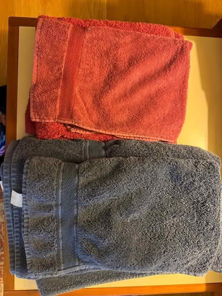 Photo of free Sheets, towels and shower curtain (Lake Merritt Oakland CA) #2