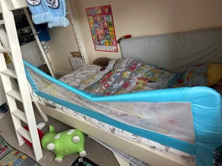 Photo of free Bed guard (New barnet) #2