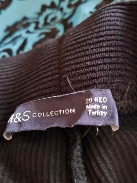Photo of free Ladies size 18/20 cordoury trousers (Barton OX3) #3