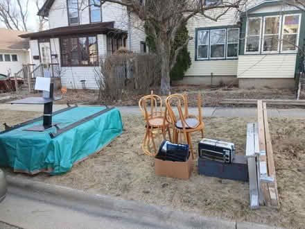 Photo of free Curb Alert (East Madison) #1
