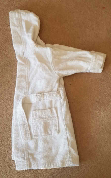 Photo of free Toddler's (age 2-3) hooded dressing gown (Kettlesing Bottom HG3) #1