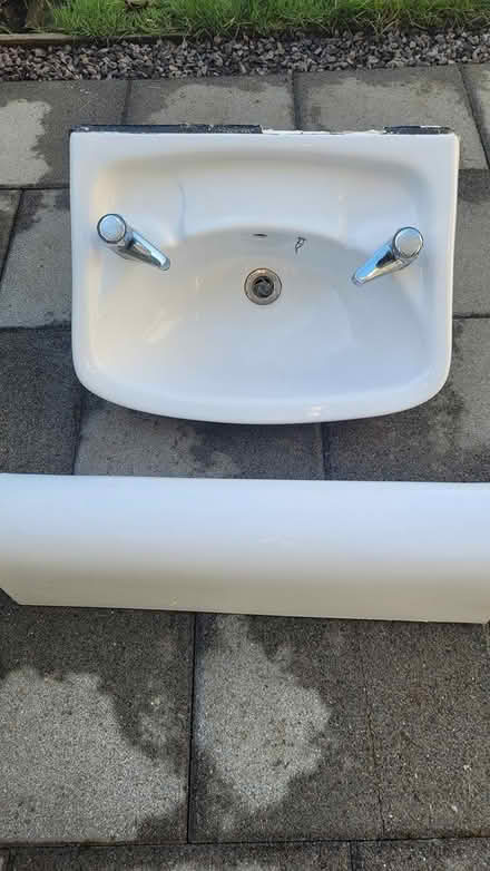 Photo of free Sink (Killeens / Blarney) #1