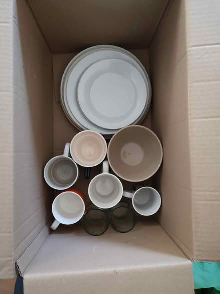 Photo of free Mixed kitchen items (Colliers Wood SW19) #2