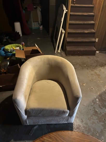 Photo of free Couch (7121 Manette Dr, Saint Louis) #1