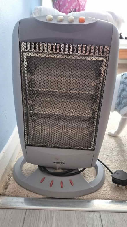 Photo of free Warmlite Halogen Heater (SE25) #1