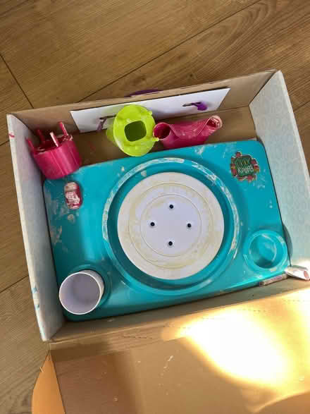 Photo of free Kids pottery kit (BN41) #2
