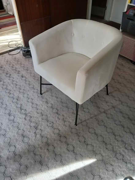 Photo of free Smallish tub type chair (Edge of moss. SK11) #1