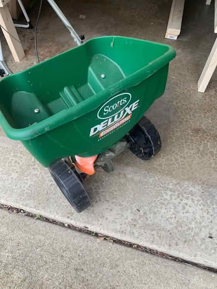 Photo of free Spreader for lawn (North Naperville) #1
