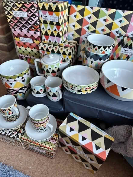 Photo of free Magpie Breakfast crockery set NEW (Kings Langley WD4) #1