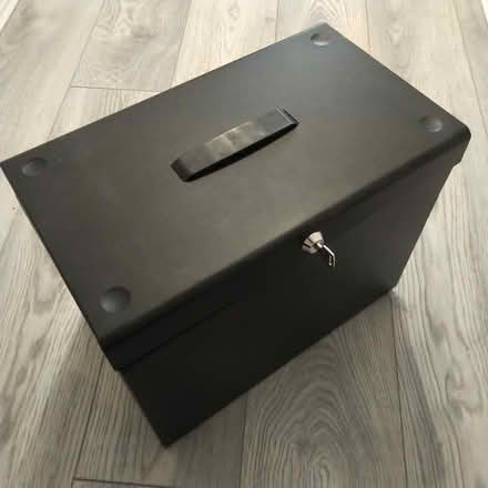 Photo of free Metal document box A4 hanging files (Romford RM7) #1