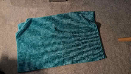 Photo of free Shower curtain with matching bath matt (Belle Vue WF1) #1