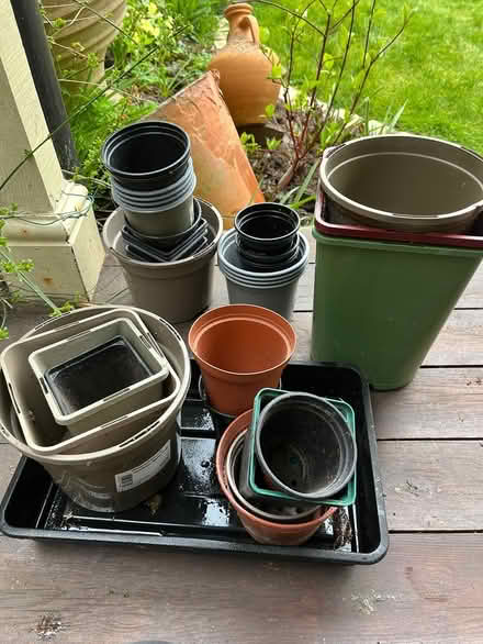 Photo of free Plant pots (Ox1 4ss) #1