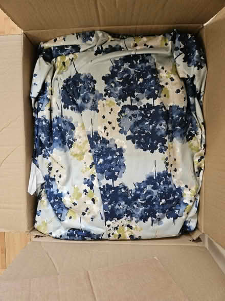 Photo of free Set of 2 curtains (SW14) #1
