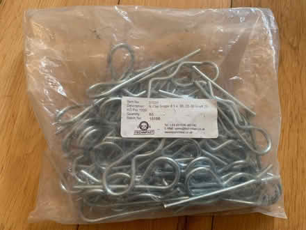Photo of free R clips (West Hampstead NW2) #2