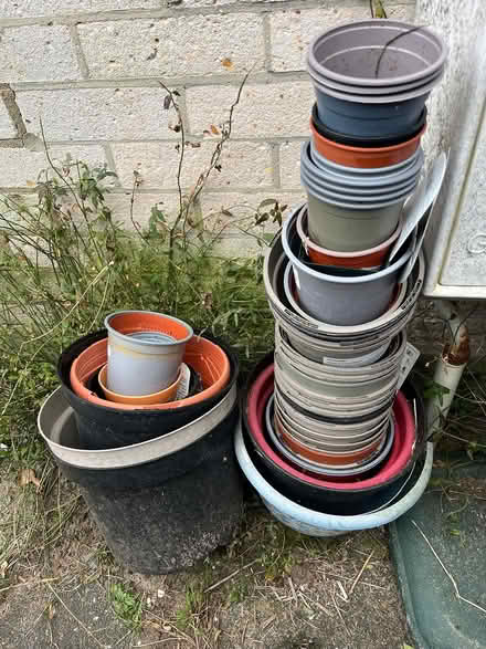 Photo of free Lots of flower pots, various sizes (BH9) #1