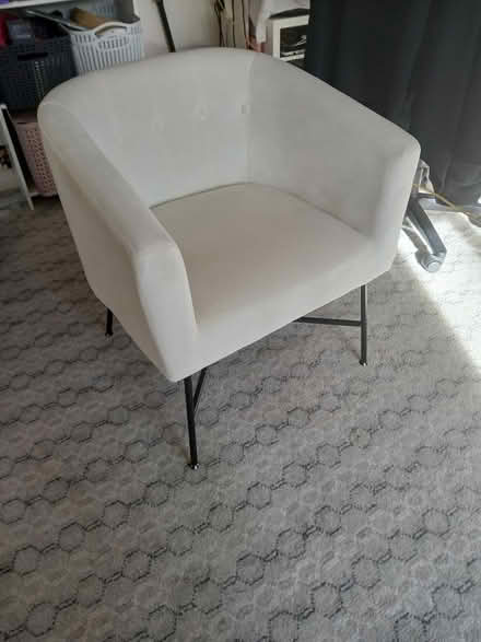 Photo of free Smallish tub type chair (Edge of moss. SK11) #3