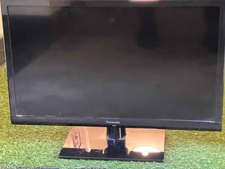 Photo of free Panasonic LCD Smart TV 24" (Stockwell, SW8) #1