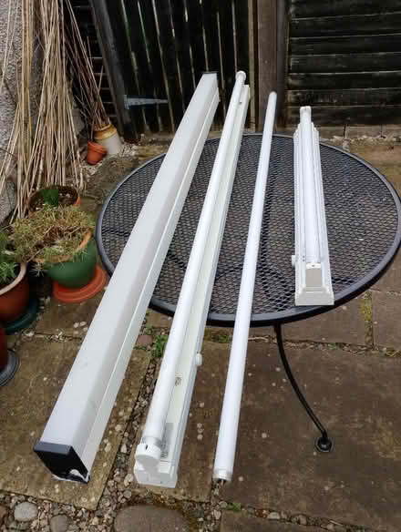 Photo of free Fluorescent lights (Silverdale LA5) #1